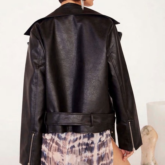 Nasty Gal It’s a Long Ride oversized black faux - Picture 4 of 7